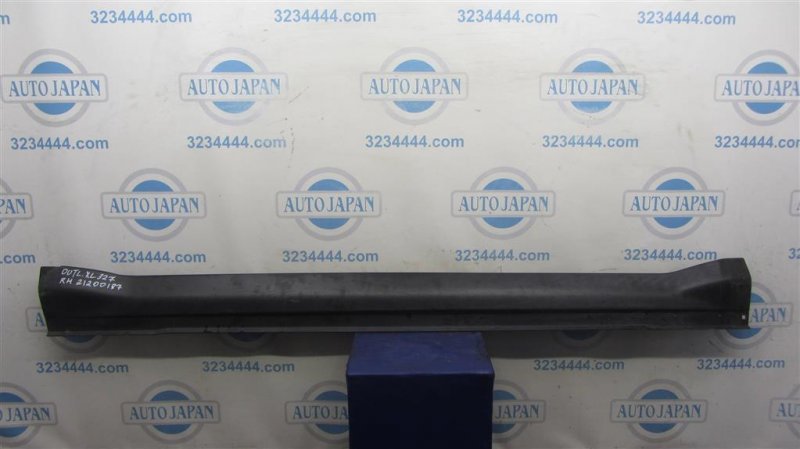 Накладка порога наружная левая MITSUBISHI OUTLANDER XL 05-13 2007 Внедорожник 3.0 6512A025 Б/У