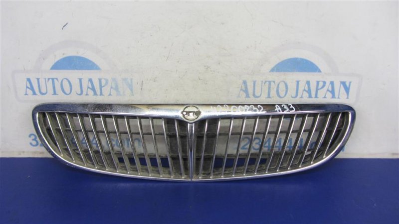 Решетка радиатора NISSAN MAXIMA A33 99-02 62310-3Y100 Б/У