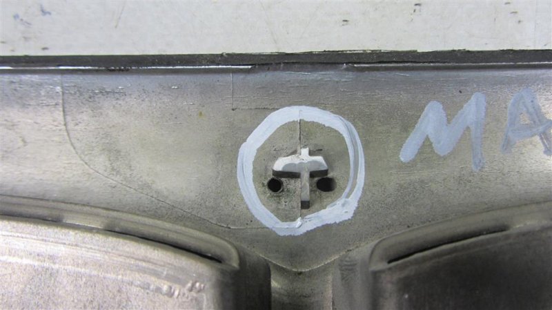 Решетка радиатора MAXIMA A33 99-02