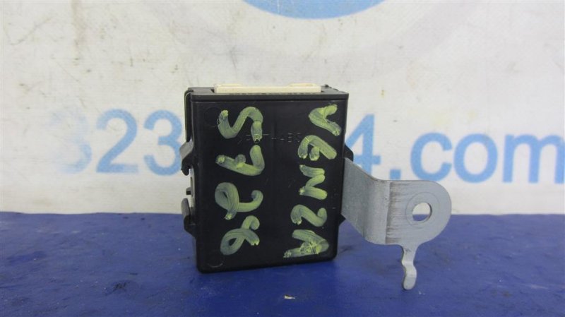 Блок управления центральным замком VENZA 09-16 2010 AGV10 2.7 1ARFE