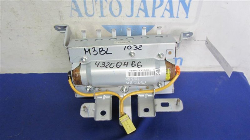 Подушка безопасности пассажира MAZDA 3 BL 09-13 Седан 2.0 Подушка безопасности пассажира MAZDA 3 BL 09-13 Седан 2.0