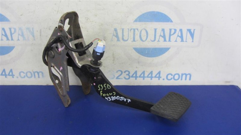 Педаль тормоза FORD FOCUS 10-18 2013 Седан 2.0 CP9Z-2455-C Б/У