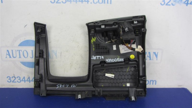 Накладка торпедо JETTA USA 10-17 2014 162 1.8 CPRA