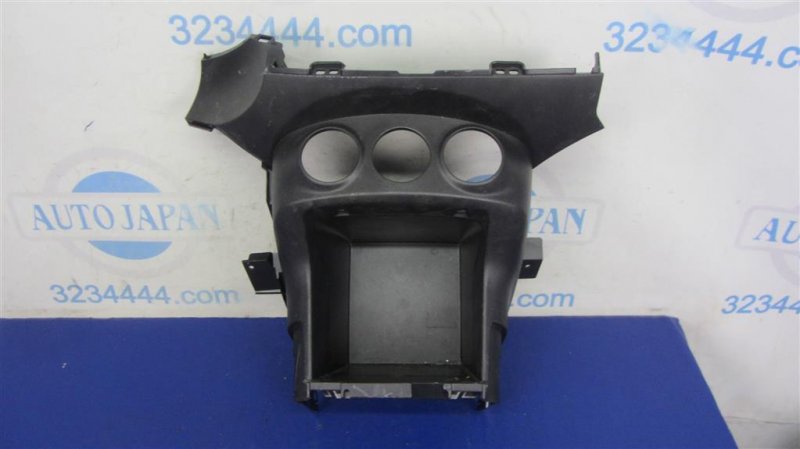 Накладка в салоне MITSUBISHI OUTLANDER XL 05-13 2010 Внедорожник 2.4 8002A477XA Б/У