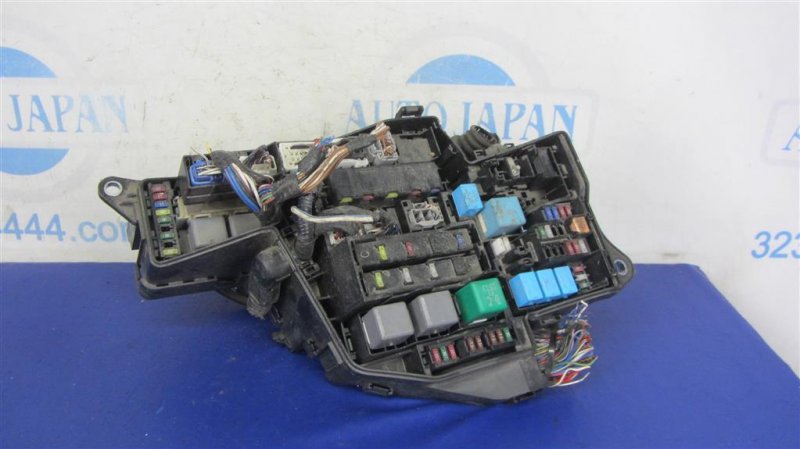 Запчасть блок предохранителей моторный отсек LEXUS GS350 GS300 05-11 Б/У Блок предохранителей моторный отсек LEXUS GS350 GS300 05-11 Б/У