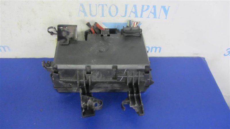 Блок предохранителей моторный отсек MUSTANG 15- 2015 COUPE 2.3 C23HD0D