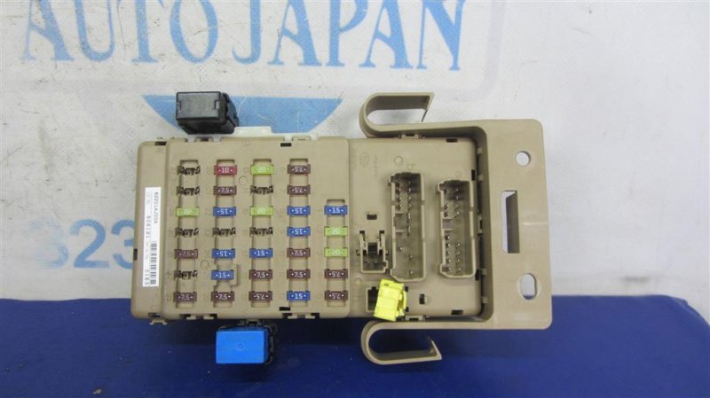 Блок предохранителей салон SUBARU LEGACY 09-15 BM 2010 Седан 2.5 EJ253 82201AJ00A Б/У