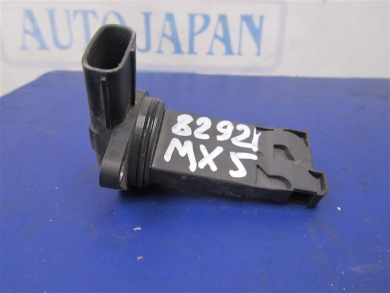 Расходомер воздуха MAZDA MX-5 15- 2017 COUPE 2.0 PE01-13-215 Б/У