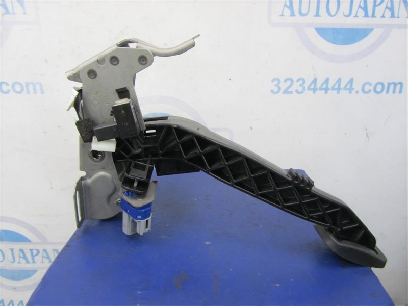 Педаль сцепления MAZDA MX-5 15- COUPE 2.0