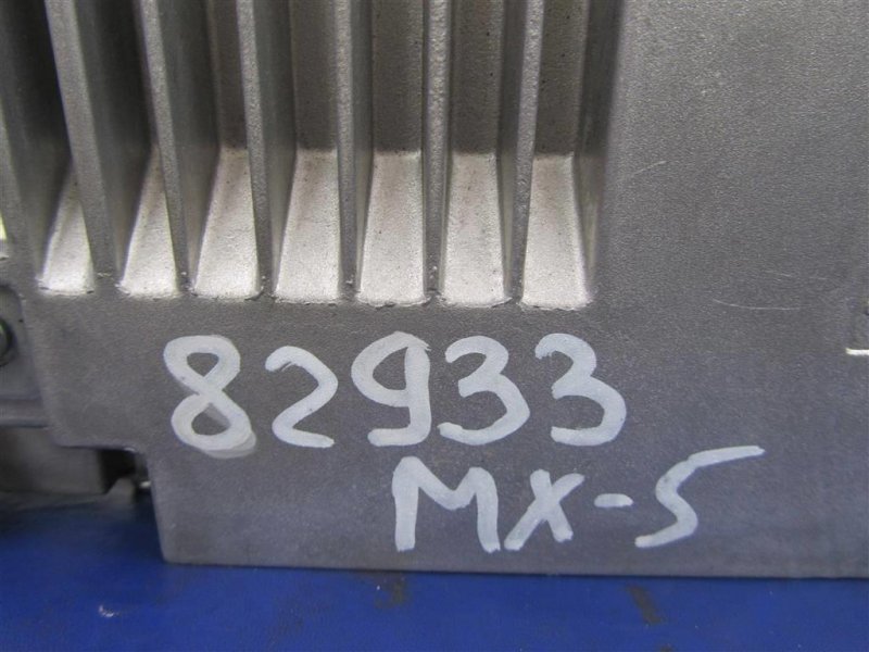 Монитор MX-5 15- 2017 COUPE 2.0 Монитор MX-5 15- 2017 COUPE 2.0