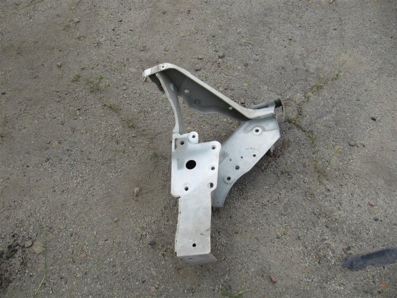 Передняя часть левая NISSAN NV200 USA 13-