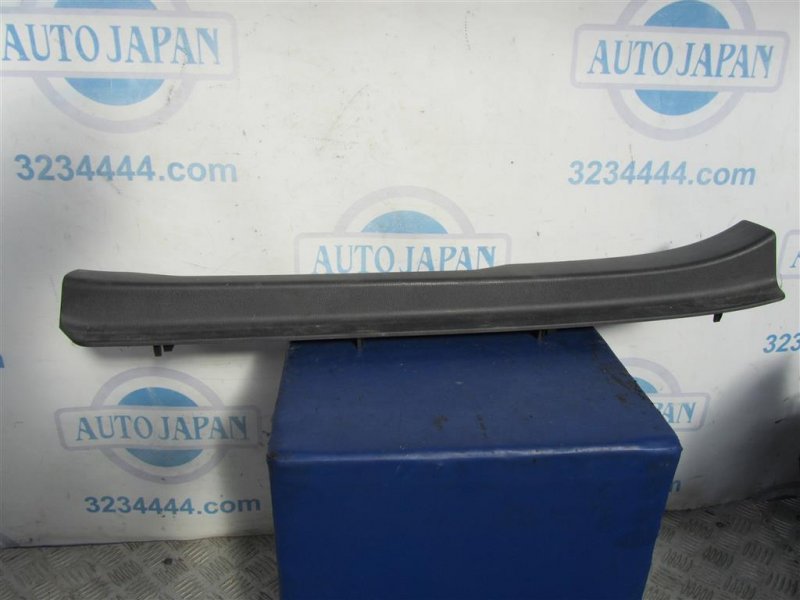 Накладка порога внутрення левая MAZDA MX-5 15- 2017 COUPE 2.0 N243-68-720A02 Б/У