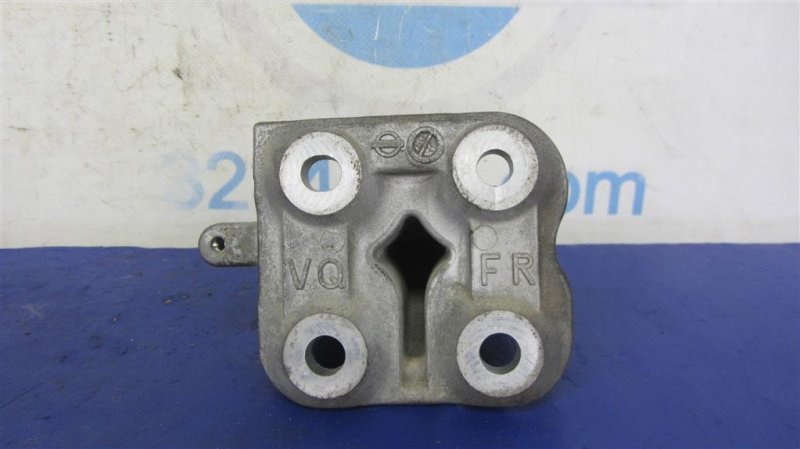 Кронштейн двигателя передний TEANA J32 08-14 VQ25