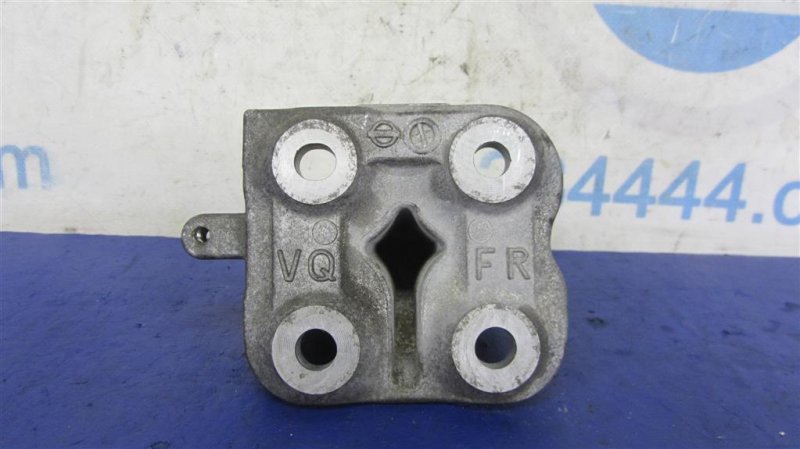 Кронштейн двигателя передний TEANA J32 08-14 vq25