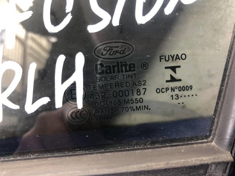 Стекло двери глухое переднее левое FUSION 14-