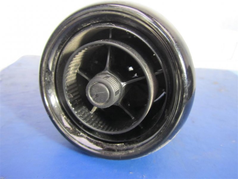 Запчасть дефлектор воздушный MAZDA MX-5 15- 2017 COUPE 2.0 D09W-64-73001 Б/У Дефлектор воздушный MAZDA MX-5 15- 2017 COUPE 2.0 D09W-64-73001 Б/У