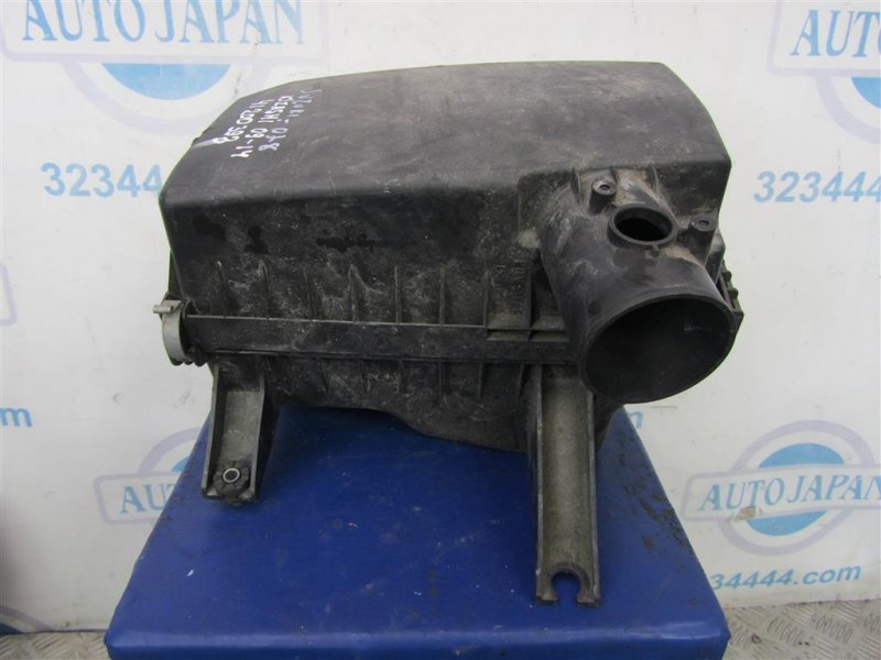 Корпус воздушного фильтра SUZUKI KIZASHI 09-14 2011 Седан 2.4 13700-57L00 Б/У