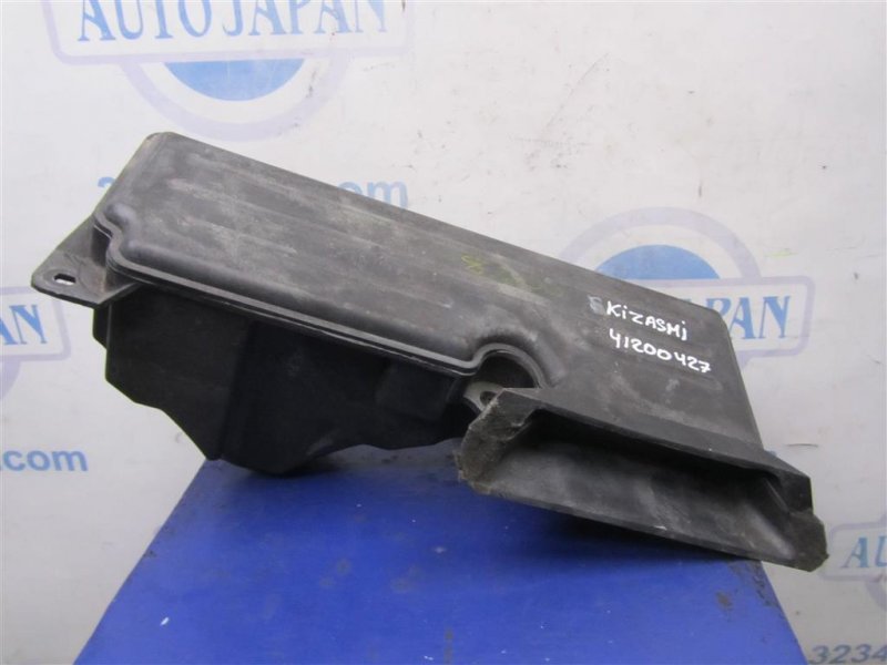 Воздухозаборник SUZUKI KIZASHI 09-14 2011 Седан 2.4 Б/У