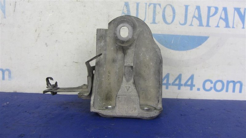 Кронштейн двигателя передний NISSAN TEANA J32 08-14