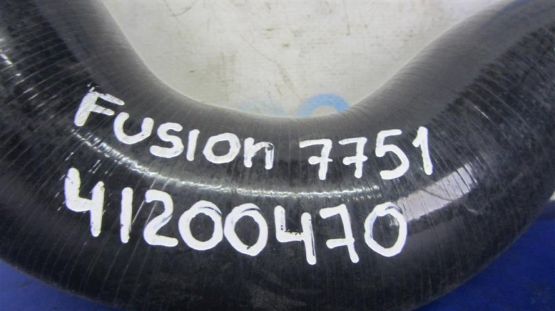 Патрубок интеркулера FUSION 14- 2019 Седан C15HDTX Патрубок интеркулера FUSION 14- 2019 Седан C15HDTX