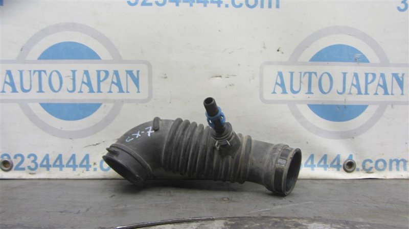 Патрубок воздушного фильтра MAZDA CX-7 06-12 L33E-13-220 Б/У