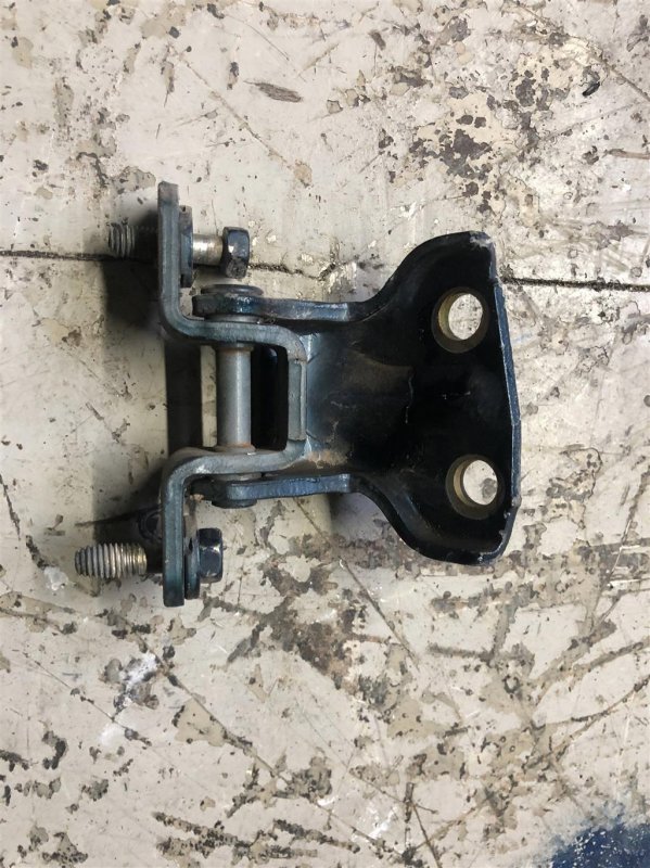 Петля двери верхняя задняя правая GALANT 97-03