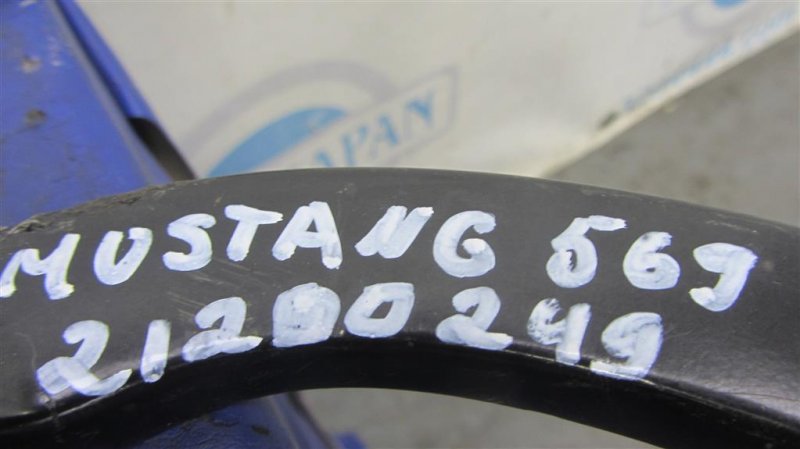 Поводок стеклоочистителя передний MUSTANG 15- 2015 COUPE 2.3 C23HD0D