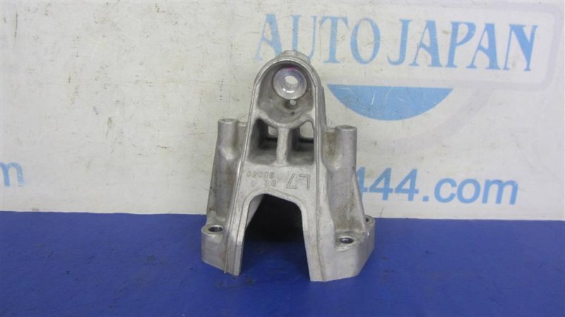 Кронштейн двигателя LEXUS GS 12- 2015 Седан 8ARFTS 2.0TURBO 12315-36020 Б/У