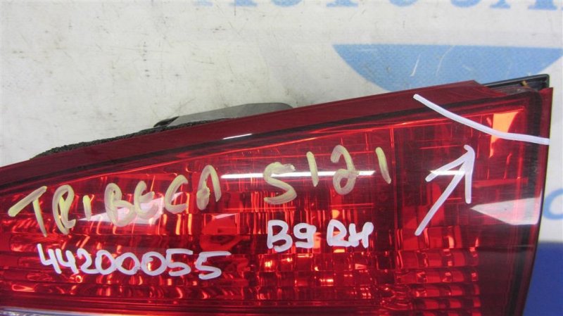 Фонарь внутренний задний правый TRIBECA B9 05-07 2006 Внедорожник 3.0
