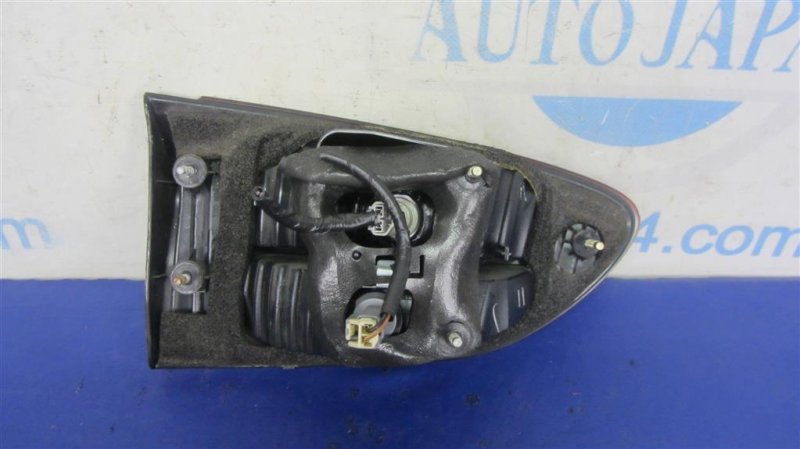 Фонарь внутренний задний правый SUBARU TRIBECA B9 05-07 Внедорожник 3.0