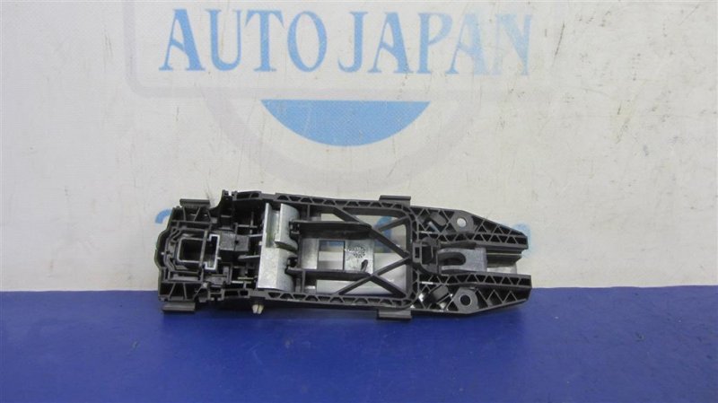 Ручка двери наружная задняя правая JETTA USA 10-17