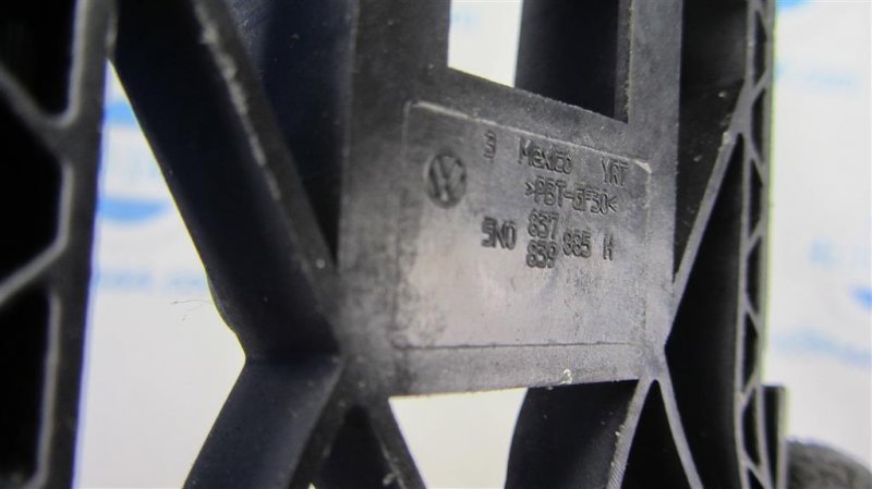 Ручка двери наружная задняя правая JETTA USA 10-17