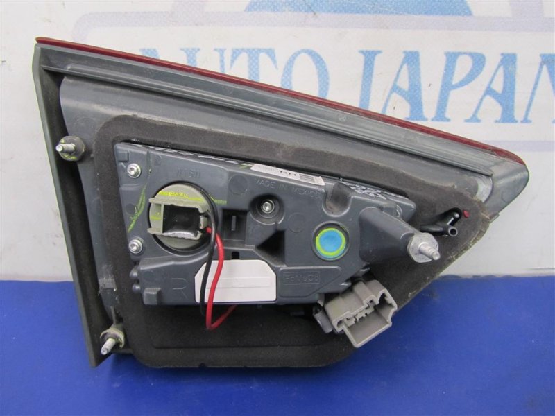 Фонарь внутренний задний правый FORD FUSION 14- Седан 2.5