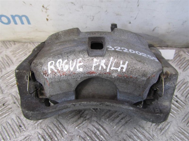 Суппорт тормозной передний левый X-TRAIL/ROGUE T32 13-20 Суппорт тормозной передний левый X-TRAIL/ROGUE T32 13-20