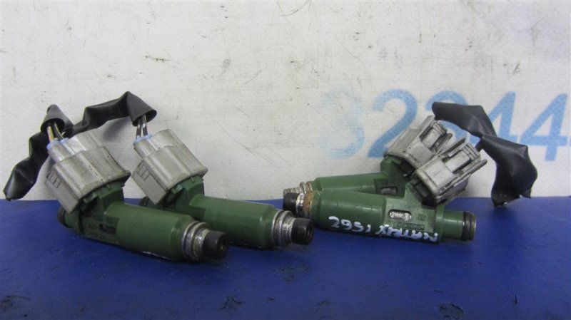 Форсунка топливная TOYOTA MATRIX 02-08 2004 ZZE132 1.8 LV6 94859505 Б/У