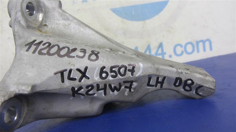 Кронштейн двигателя передний TLX 14-17 2015 Седан 2.4
