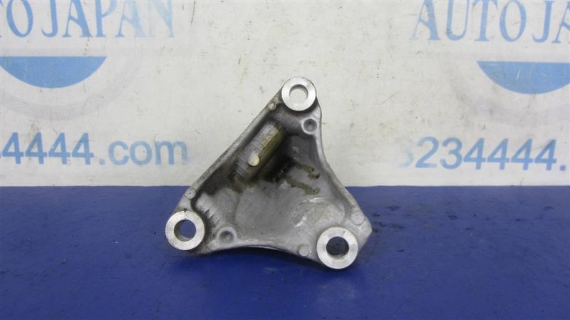 Кронштейн двигателя передний TLX 14-17 2015 Седан 2.4