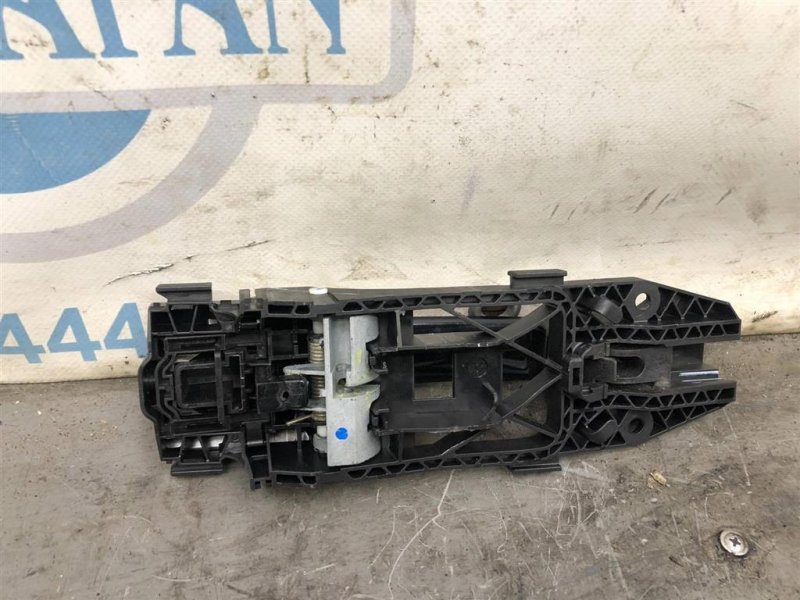 Ручка двери наружная задняя правая JETTA USA 10-17 2016 162 1.8 CPRA Ручка двери наружная задняя правая JETTA USA 10-17 2016 162 1.8 CPRA