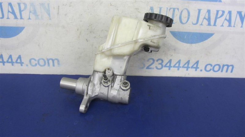 Главный тормозной цилиндр NISSAN ALTIMA L33 12-18 L33 2.5