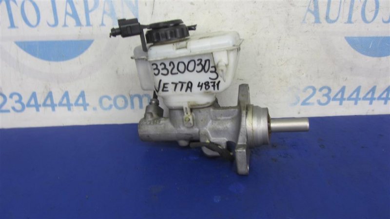 Главный тормозной цилиндр VOLKSWAGEN JETTA USA 10-17 2013 162 2.5 CBUA 1K1 614 019 M Б/У