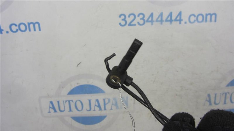 Датчик ABS передний правый MITSUBISHI OUTLANDER XL 05-13 Внедорожник 3.0 Датчик ABS передний правый MITSUBISHI OUTLANDER XL 05-13 Внедорожник 3.0