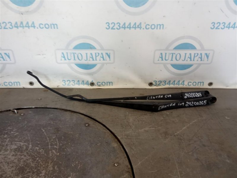 Поводок стеклоочистителя передний HYUNDAI ELANTRA MD 10-15 2013 Седан 1.8 98320-3X500 Б/У