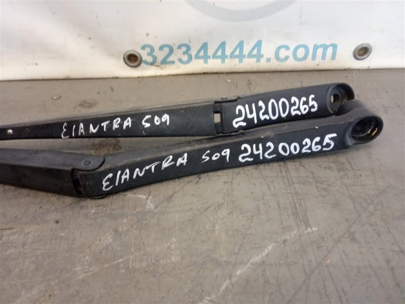 Поводок стеклоочистителя передний ELANTRA MD 10-15 2013 Седан 1.8