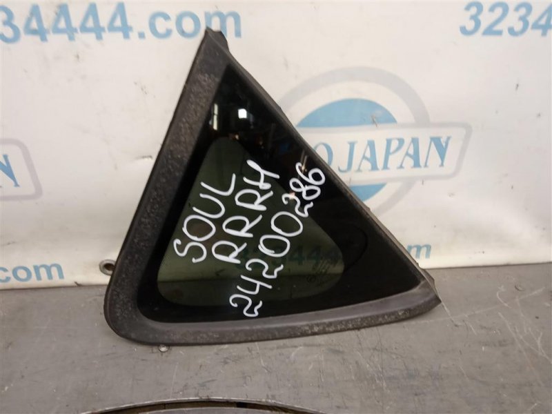 Запчасть стекло в кузов заднее правое KIA SOUL PS 13-19 87820-B2000 Б/У Стекло в кузов заднее правое KIA SOUL PS 13-19 87820-B2000 Б/У