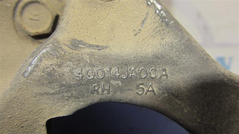 Кулак поворотный передний правый TEANA J32 08-14 VQ25