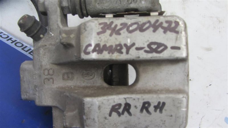 Суппорт тормозной задний правый CAMRY 50 12-15 2012 ASV50 2.5 2ARFE