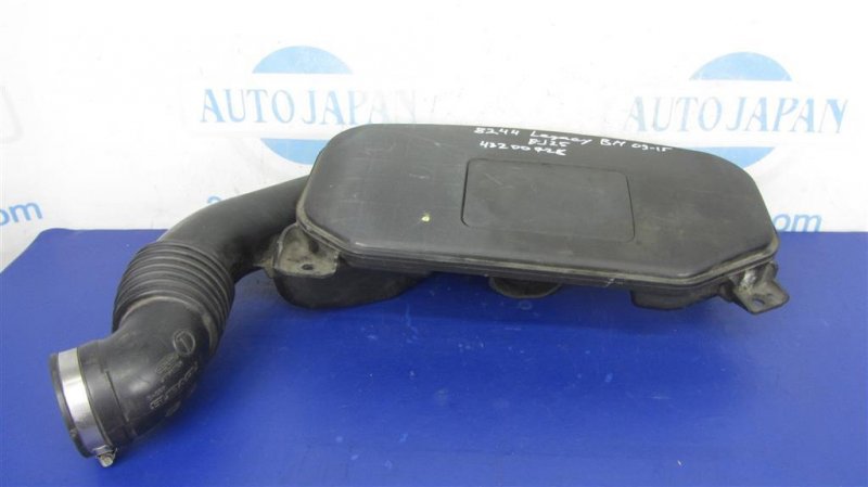 Запчасть резонатор воздушного фильтра SUBARU LEGACY 09-15 BM 2010 Седан 2.5 EJ253 14456AA37A Б/У Резонатор воздушного фильтра SUBARU LEGACY 09-15 BM 2010 Седан 2.5 EJ253 14456AA37A Б/У