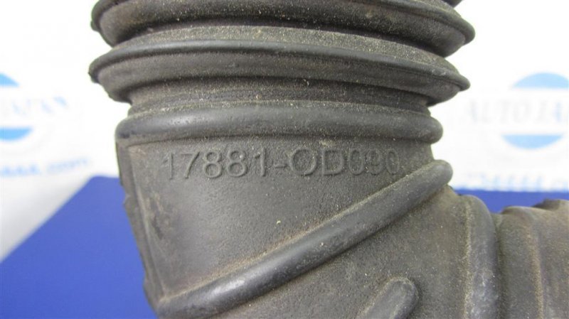 Патрубок воздушного фильтра MATRIX 02-08 2004 ZZE132 1.8 LV6