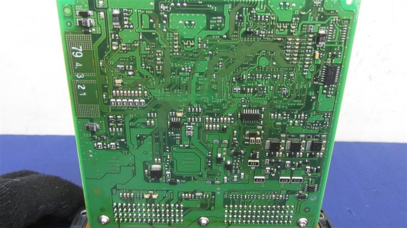 Блок управления двигателем 3 BK 03-08 1.3 ZJ-VE