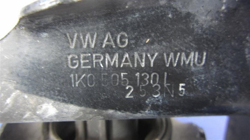 Рычаг задней подвески продольный задний правый JETTA USA 10-17 2016 162 1.8 CPRA Рычаг задней подвески продольный задний правый JETTA USA 10-17 2016 162 1.8 CPRA